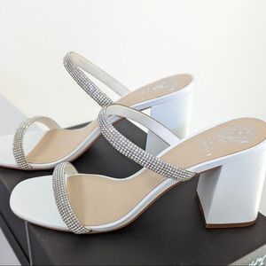 Vince camuto White sandal block heel with sparkles / rhinestones